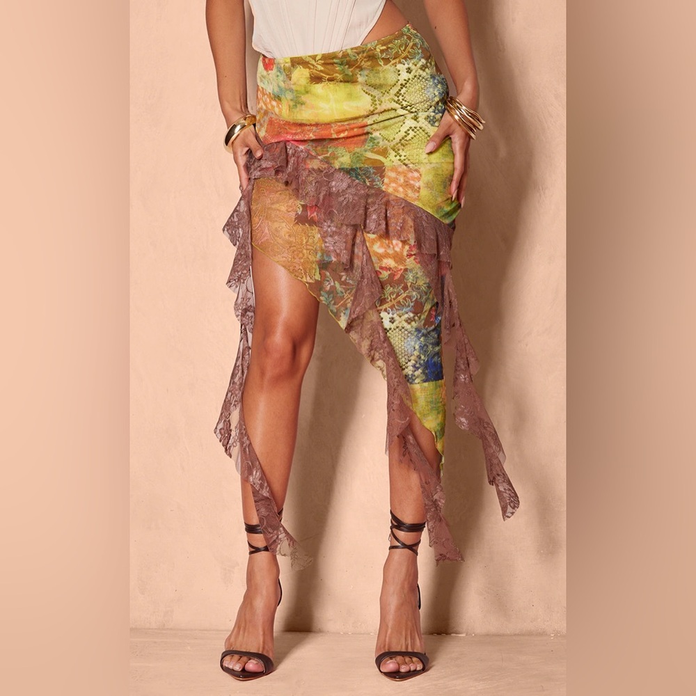 PrettyLittleThing Multi Renaissance Printed Lined Mesh Asymmetric Lace Trim Midi